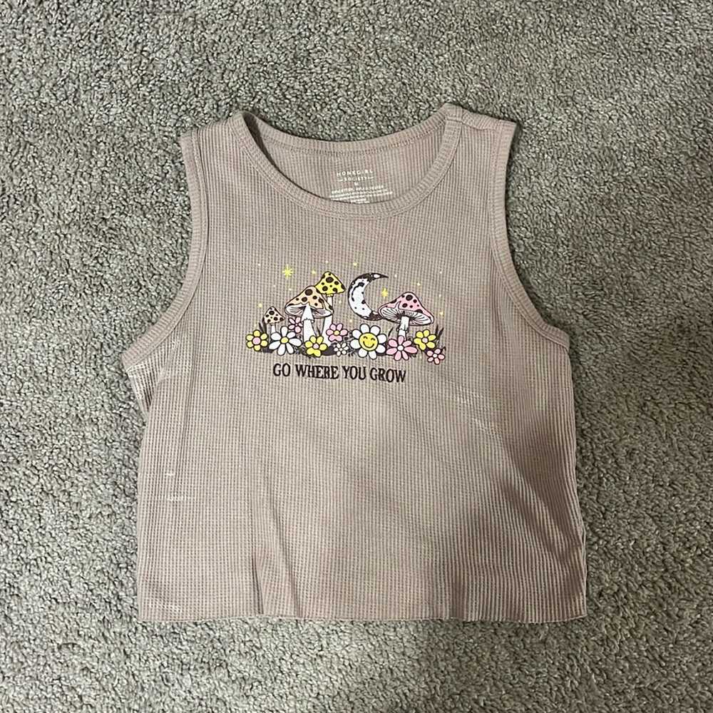 “Go where you grow” graphic cropped tank top